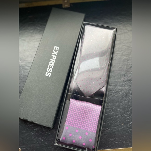 Express Grey Pink Tie NWT and Box - Picture 2 of 4